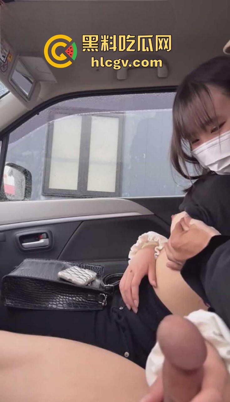 省钱高手车震玩学妹『赵倩倩』！耐不住车震高潮开房费直接免了，车上吃干抹净，无套内射完美收尾！-3