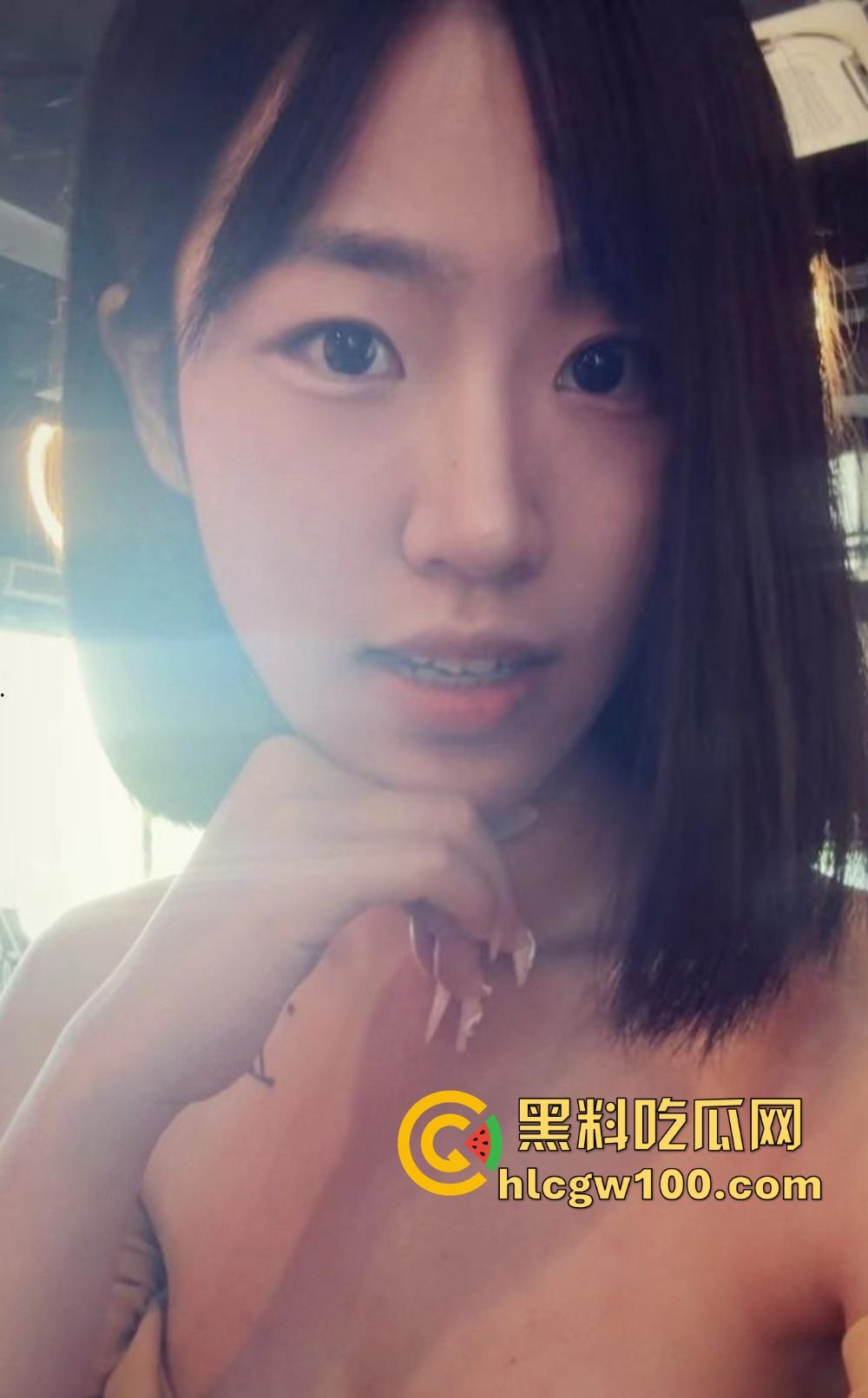 长沙女主播『冯洛涵』可纯可欲可调情 线上钓金主线下上门服务为钱疯狂  千里送逼秀腰臀技术！-11