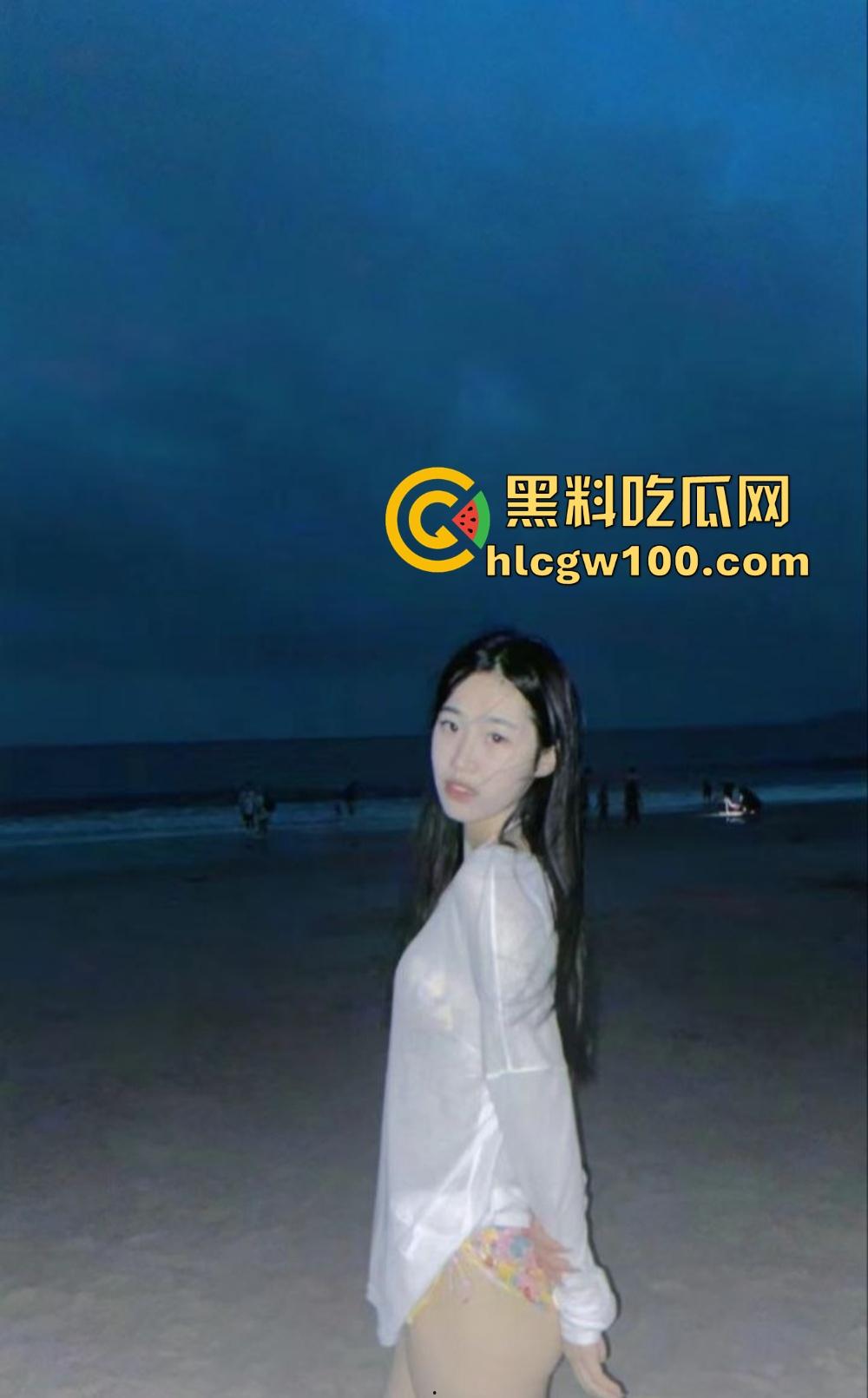 长沙女主播『冯洛涵』可纯可欲可调情 线上钓金主线下上门服务为钱疯狂  千里送逼秀腰臀技术！-16