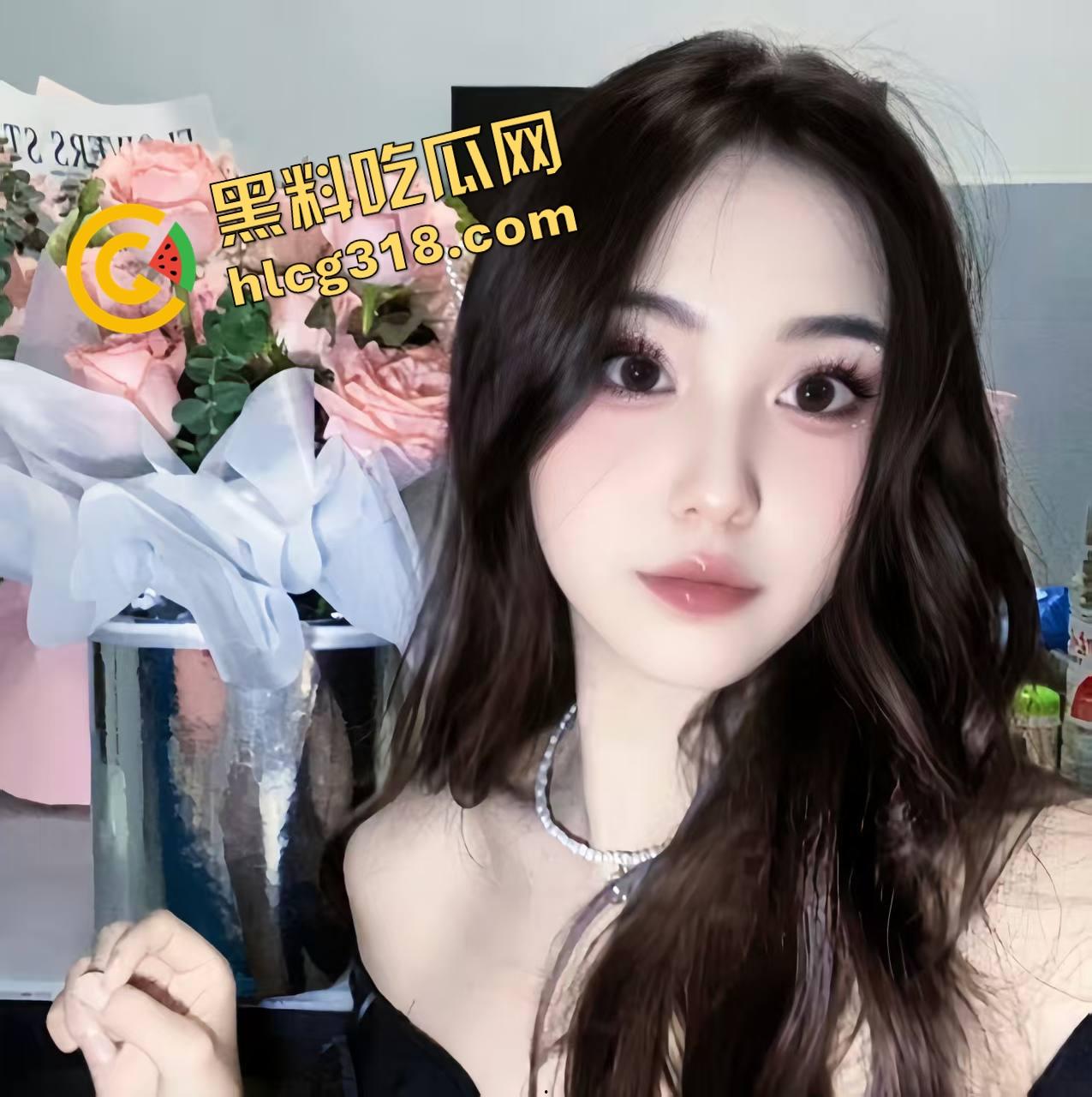 这才叫大师，佛山老技师现场上课，莞式手法一出全程带性张力男顾客秒缴械，这套操作谁顶得住？-4