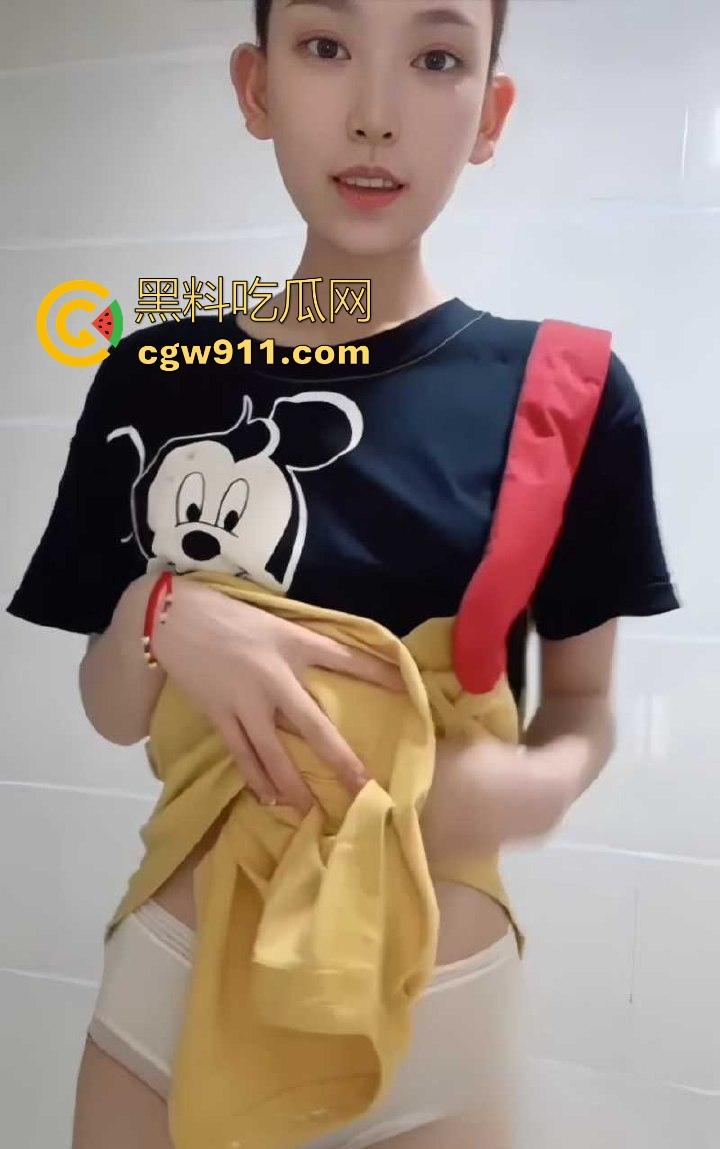 湖北武汉清纯女幼师【林潇潇】浴室激情裸聊自慰，揉奶晃奶诱惑炮友，掰逼扣穴淫水流淌！-2