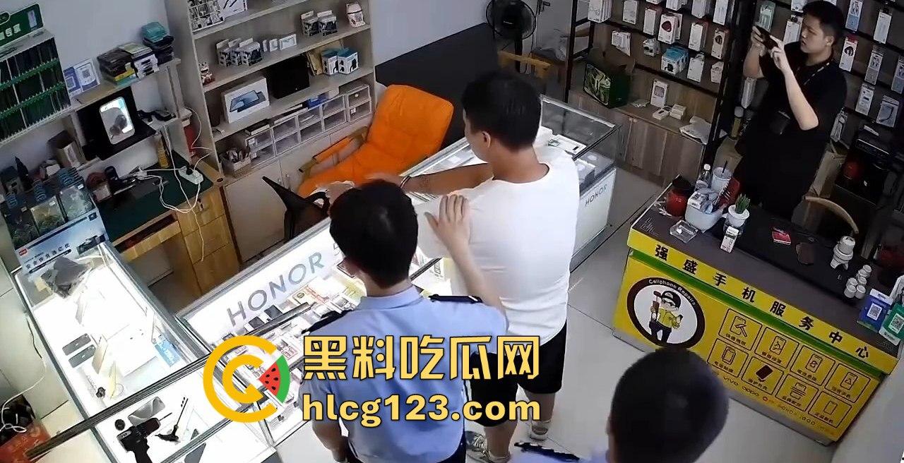 东阳三小伙暴力砸门偷手机，骑共享单车逃跑，结果第二天喜提14天免费饭！-6