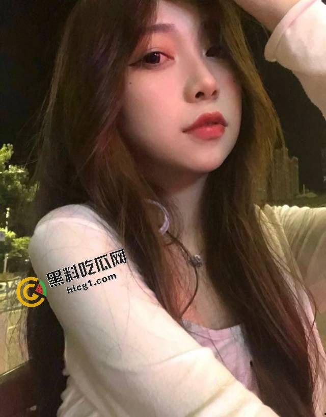 河北传媒学院『陆芝』背着男朋友和其兄弟3P 俩大屌进行前后夹击 骚叫不停-5