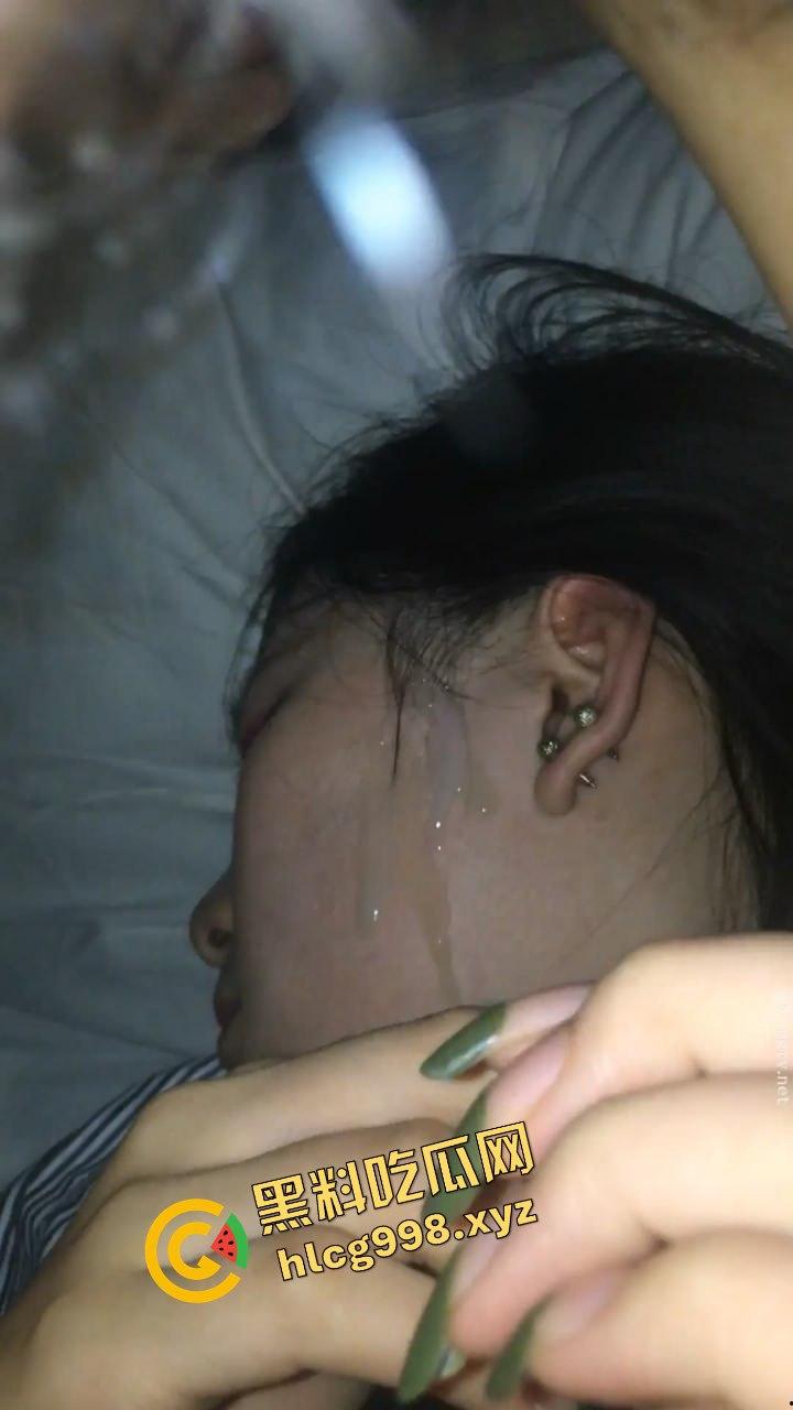 假装看房实则钓鱼!重庆女销售『梁琳琳』被灌醉迷干,瓜友颜射满脸,套路玩得真骚!-2