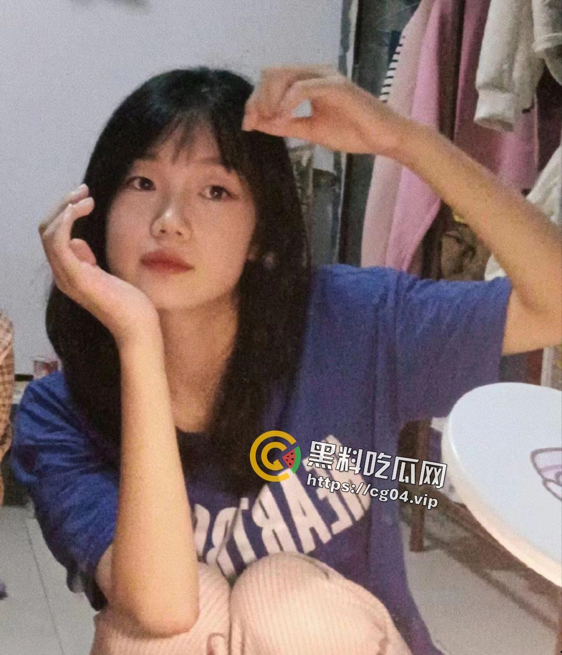 水果杀手！哈尔滨杨妹妹被男友曝光喜欢水果插逼和露出以及69 流出视频对白淫荡-2