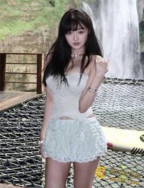 上海高颜值御姐【赵琳娜】,为旅行竟卖身援交,跟金主玩3P调教,黑丝美乳跪地口交,被各种姿势打桩爆操 !-3