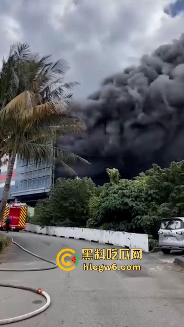 突发！台湾一超市仓库发生火灾 已致9死7伤 现场视频曝光！-2