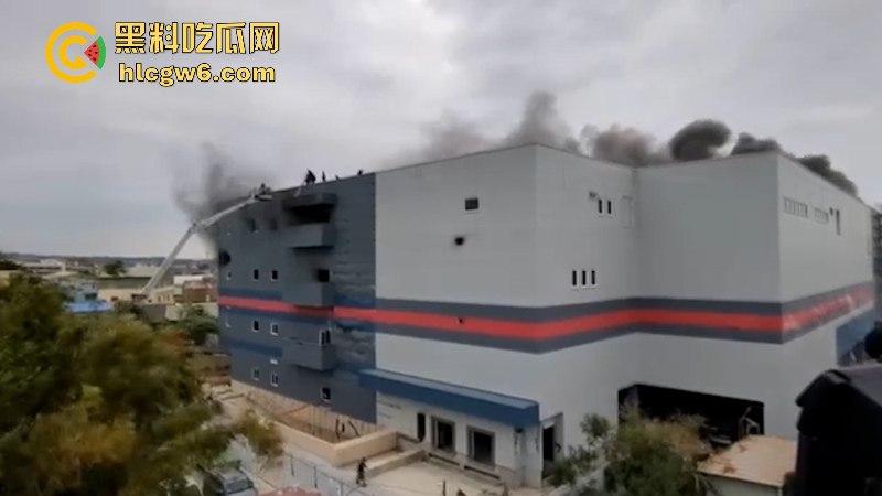 突发！台湾一超市仓库发生火灾 已致9死7伤 现场视频曝光！-5