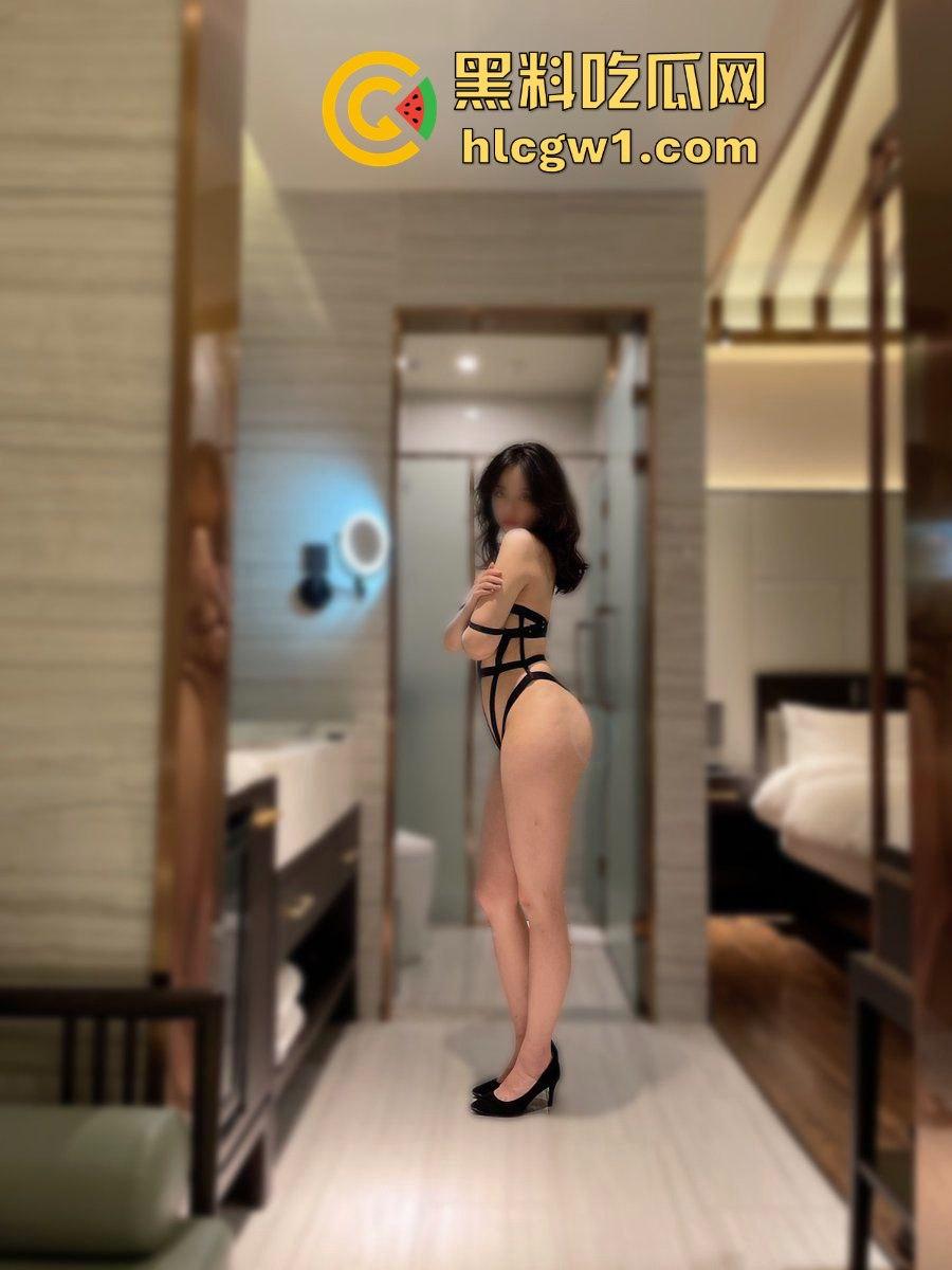 独家猛料！对门人妻少妇怕【蒋婷婷】竟是极品白虎，瓜友约炮被顶到不行，BUFF全开直接爽翻天！-12