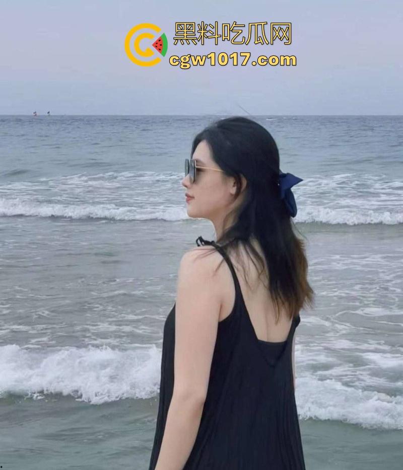 高颜值反差淫荡学生妹，约炮大屌猛男，露脸深喉吞大屌，榨干金主每一滴快感，引爆无尽快感！-4