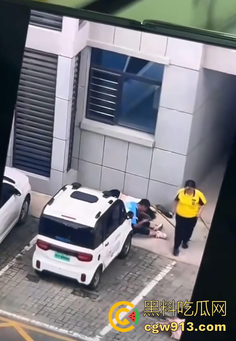 离婚女不能找果然有道理，河北邢台南和明德园小区，二婚女把老实婆婆逼跳楼，这回又要离婚了！-3