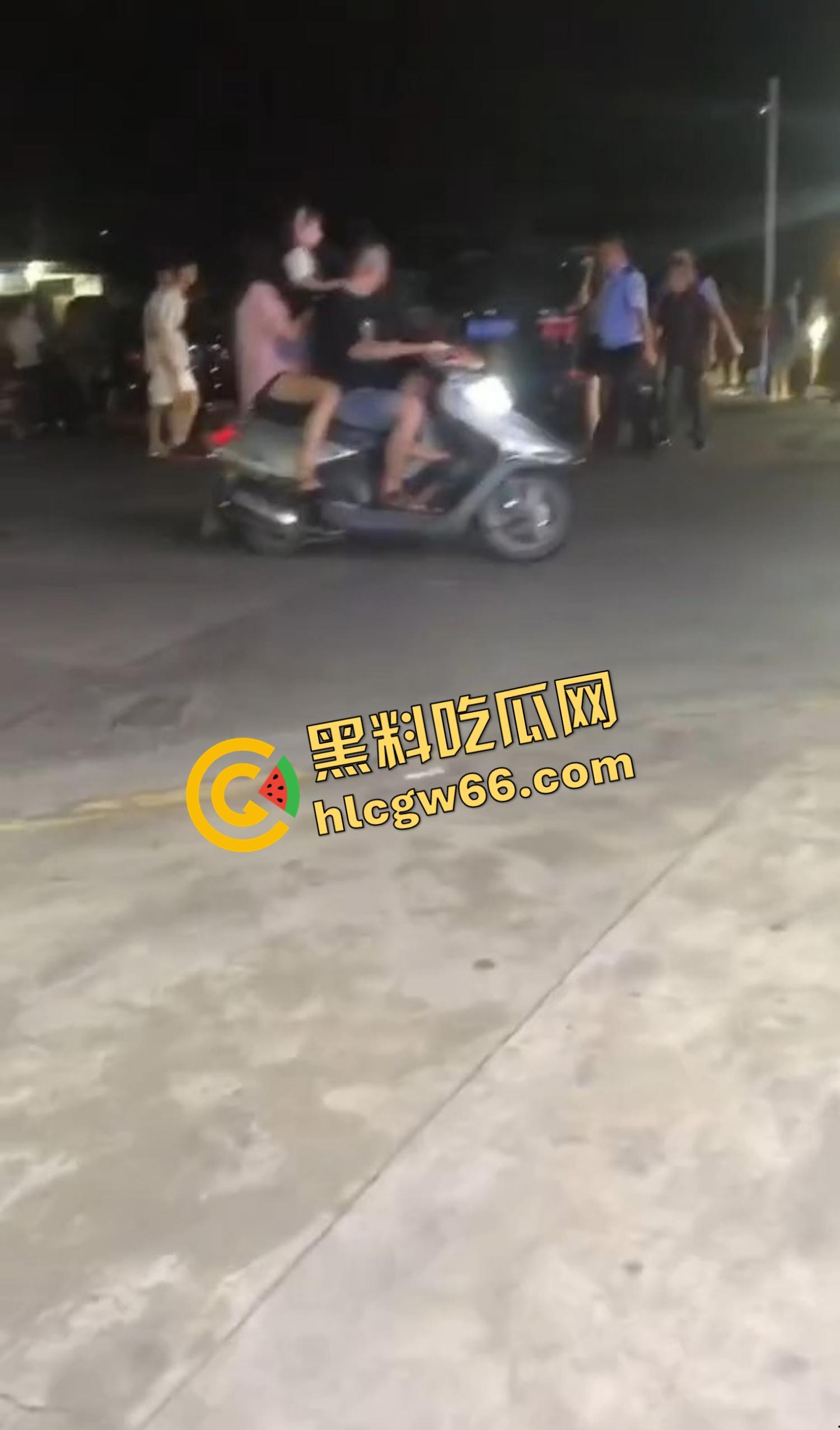 扫黄探店狼友报坐标一时爽，小店被端全员寄，嫖娼有风险，坐标别乱发，群众里面有坏人！-7