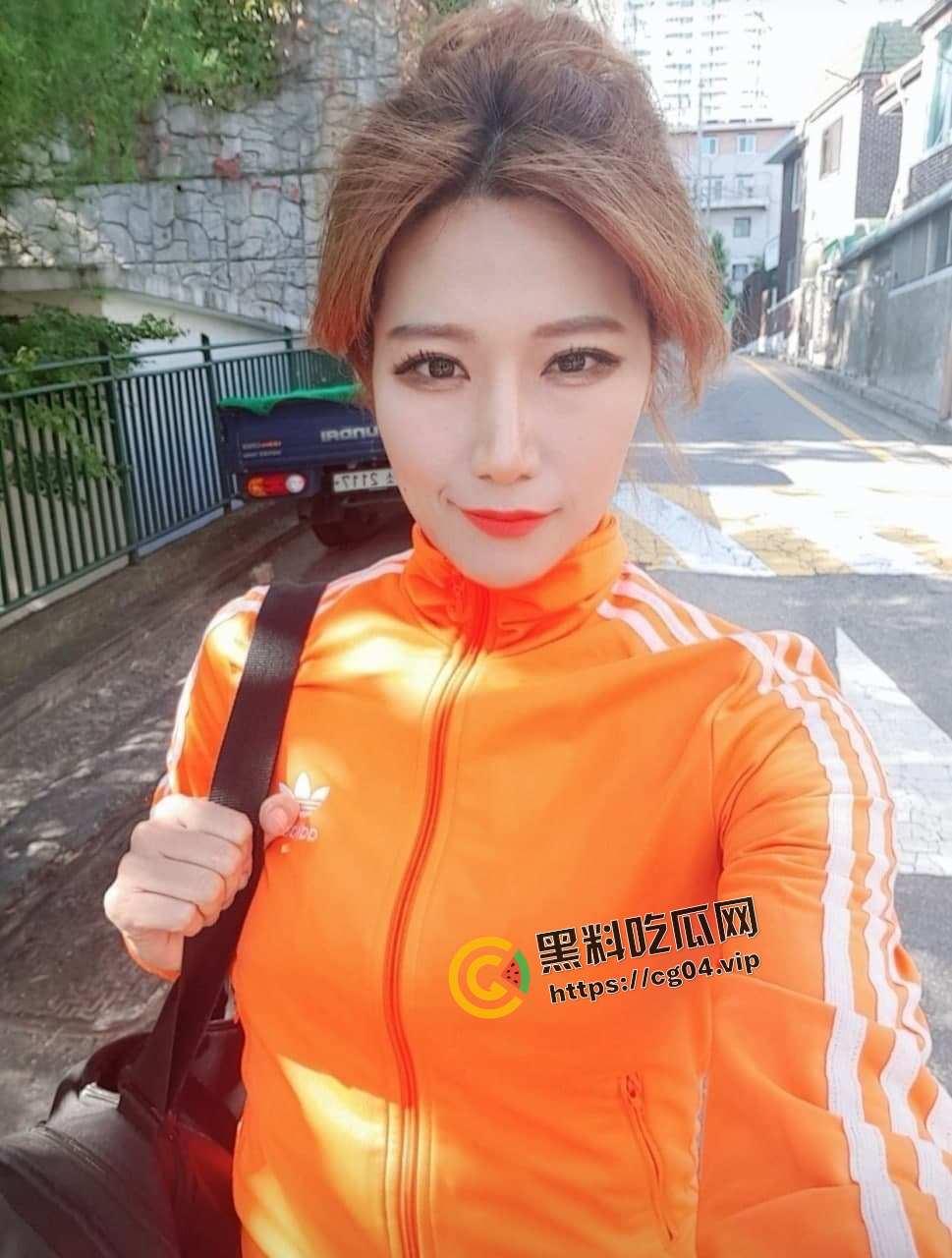 南韩普拉提教练 为金主献身 口爆吞精后入 白天上班普拉提 晚上后入当炮机-2