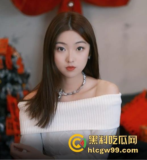 穿着校服的福建女高中生【王轶】与男友偷吃禁果视频泄密,嫩得逼人,肏得爽歪歪,果然女孩就是比女人更嫩!-8