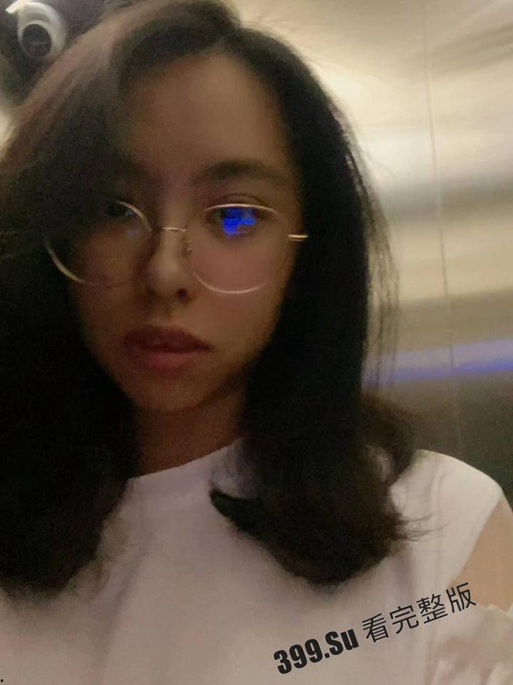 B站科技类UP主  #VeriMake 就读于南京信息工程大学   极品反差婊 学生时期不雅私拍流出-4