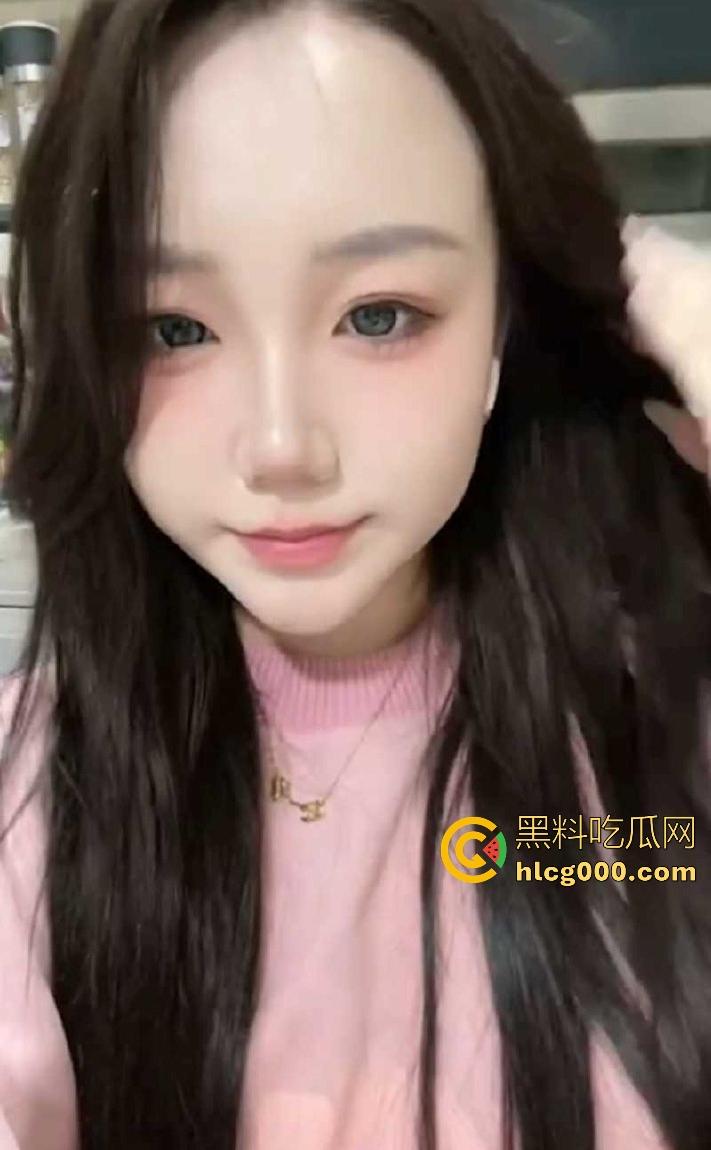 斗鱼舞蹈擦边主播【海绵老师】榜一专属福利流出，巨乳母狗露脸自慰，乳夹肛塞口交齐上阵，颠覆清纯形象！-3