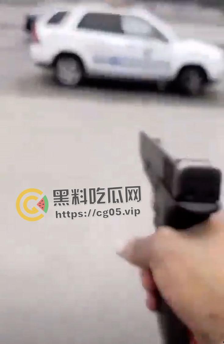 紧急！厄瓜多尔整个国家进入“国内武装冲突”状态，监狱沦陷 电视台绑架 当众火烧人  混乱不堪-2