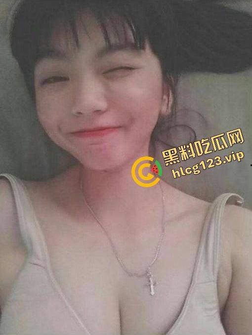 刚毕业女大学生遭男友威胁！私密高清全程录播曝光，尺度口交画面令人震惊！-2