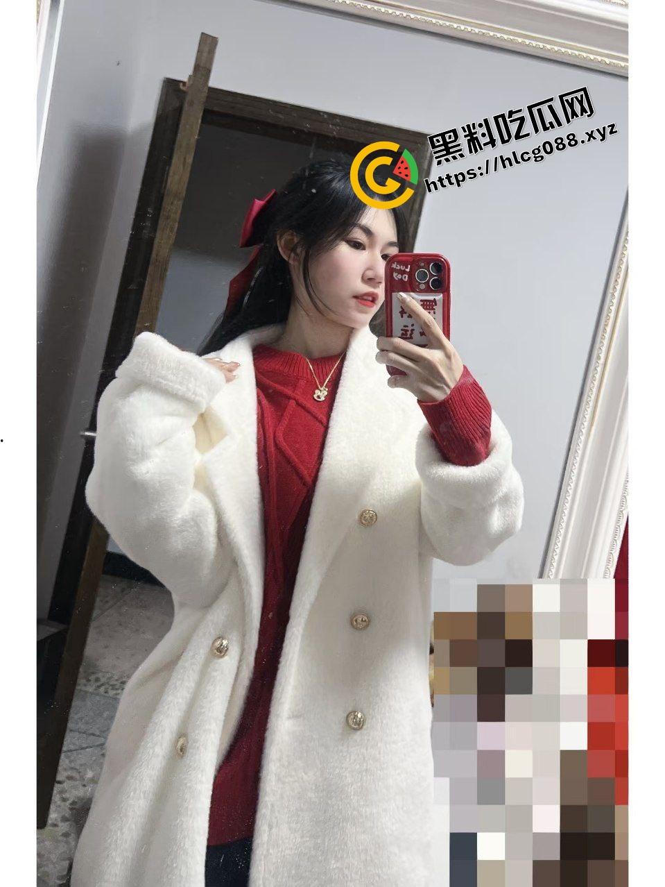 瓜友投稿曝光自己老婆！从反差骚鸡调教成淫妻老婆，酒店全裸肥臀鲍鱼后入，找搭子一起操！-2