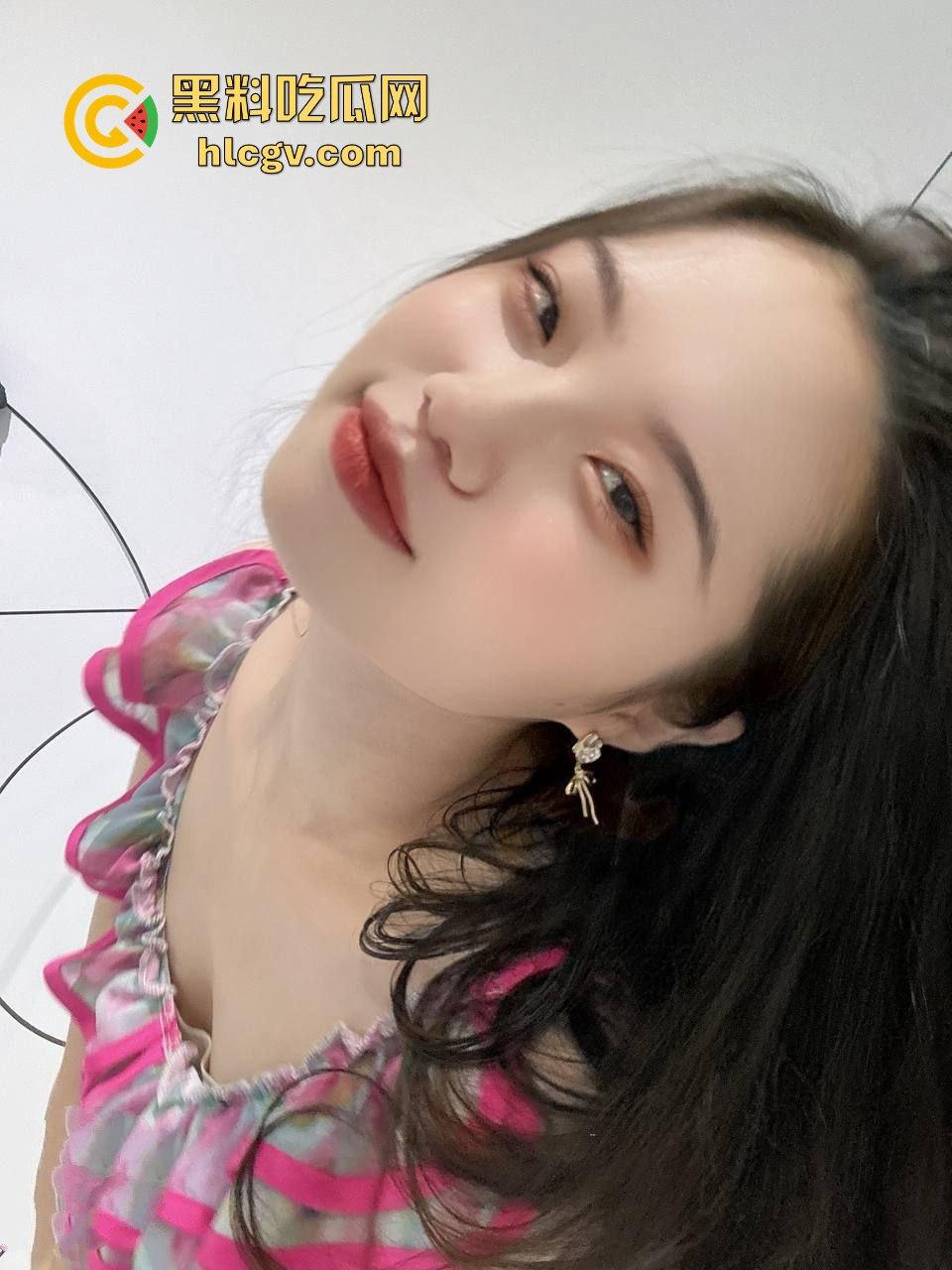 天津外国语大学大四学姐【韩雪珃】做爱视频意外流出！黑丝吃鸡巴画面疯传校园，毕业前的爆炸性丑闻！-10