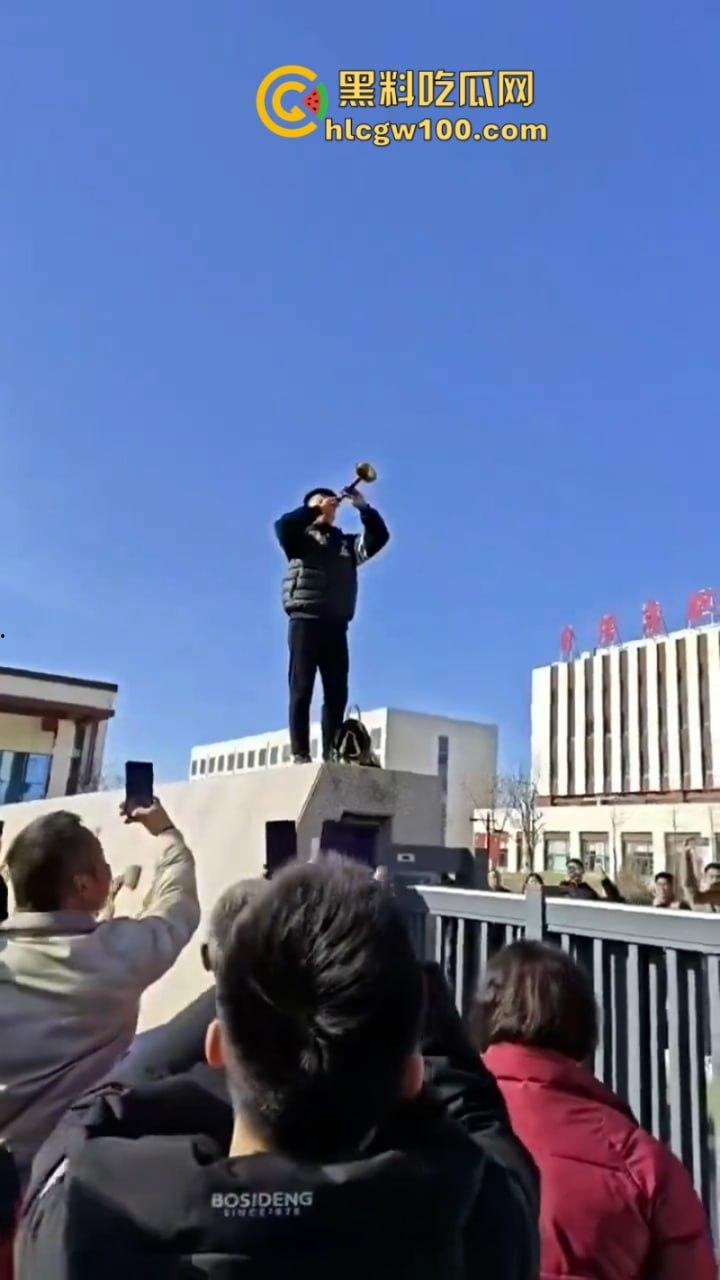 爆料越少事越大！蒲城职高警民大混战 十万民众为坠亡学生发声 当地被迫实行全城戒严管控 母亲含泪妥协！-10