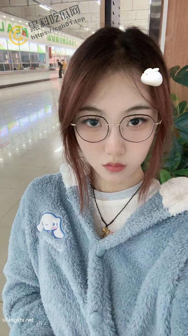 高端泄密流出  反差婊极品顔值女神【姜瑜】 沦为了 富二代 男友的玩物人前女神私下小贱狗跪舔屁眼-2