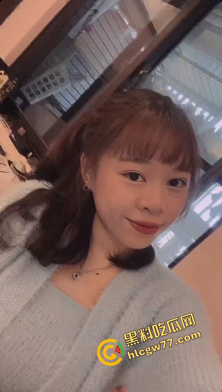 马鞍山JK眼镜妹【李蕊】平时装清纯，自己坐着骑屌骑到喷水，奶子乱颤淫相毕露，简直天生的母狗！-2