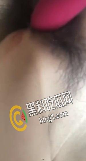 航空极品空姐和肌肉男友激情做爱自拍 男友太猛了 一身肌肉 操的空姐浪叫不止 双双高潮！-3