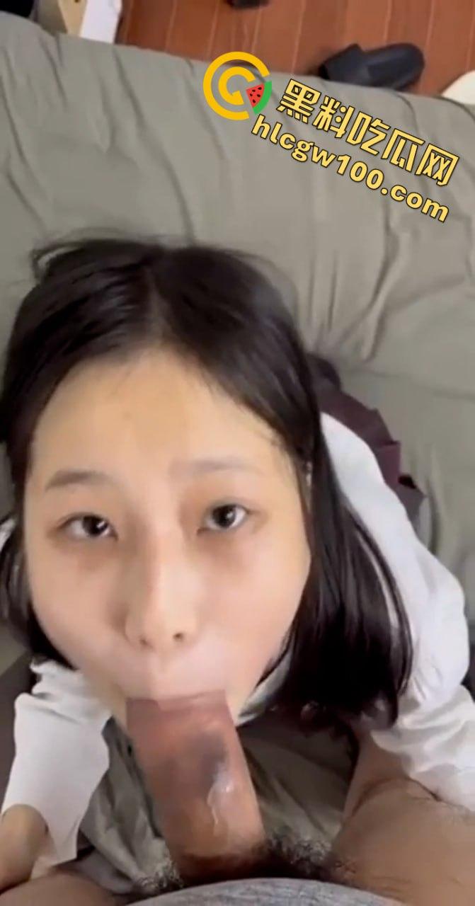 上海海事职院【李婷婷】被金主调教，喝尿口交深喉，无套后入内射，在床上都被操尿了-9