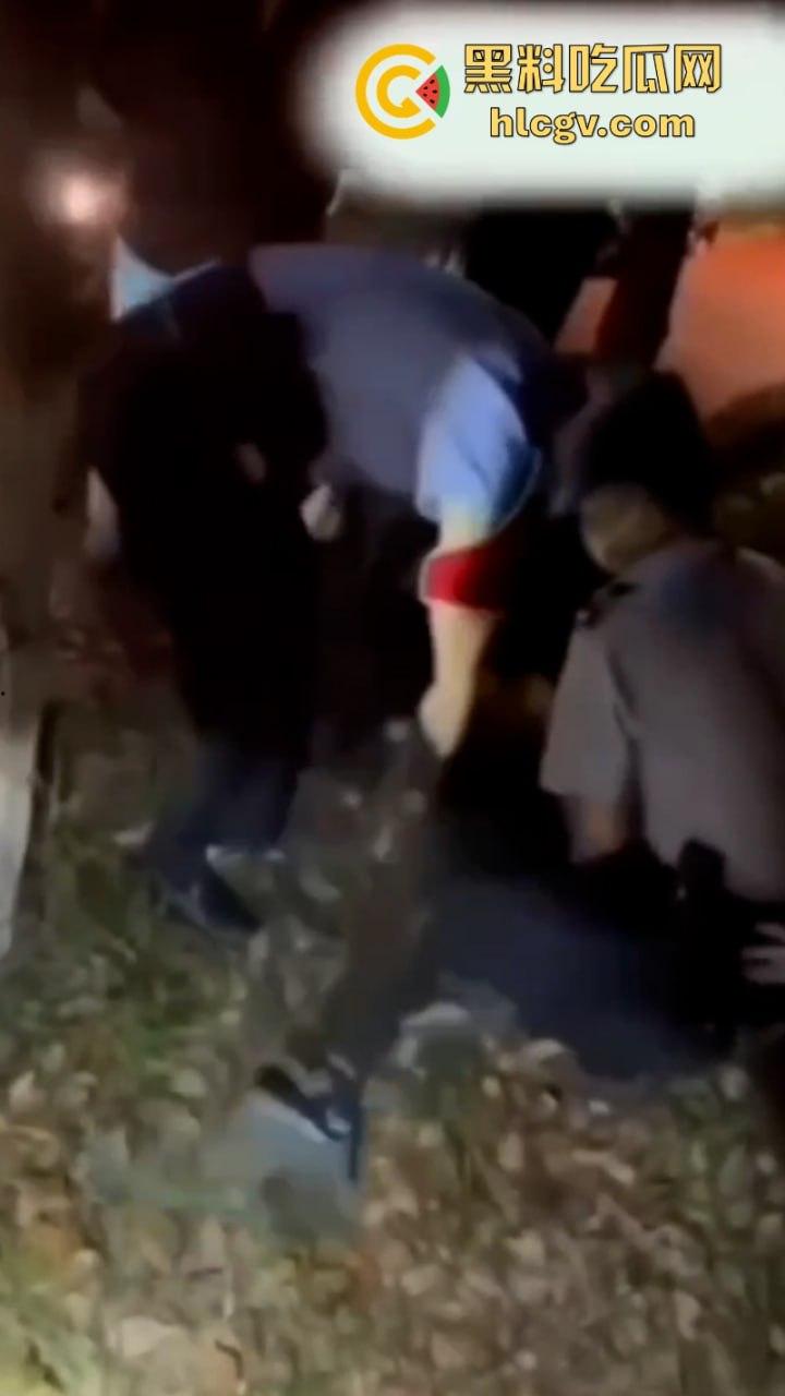 江苏醉酒老流氓起色心 猥亵夜跑女生发酒疯 女生：害怕极了！-2