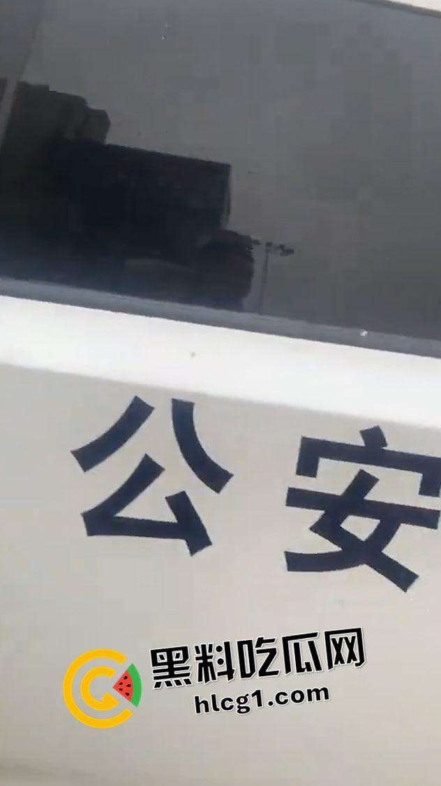 河南大瓜！安阳凶杀案 路边男子持刀报复社会当场捅死女子 外卖小哥记录下全程 视频流出-6