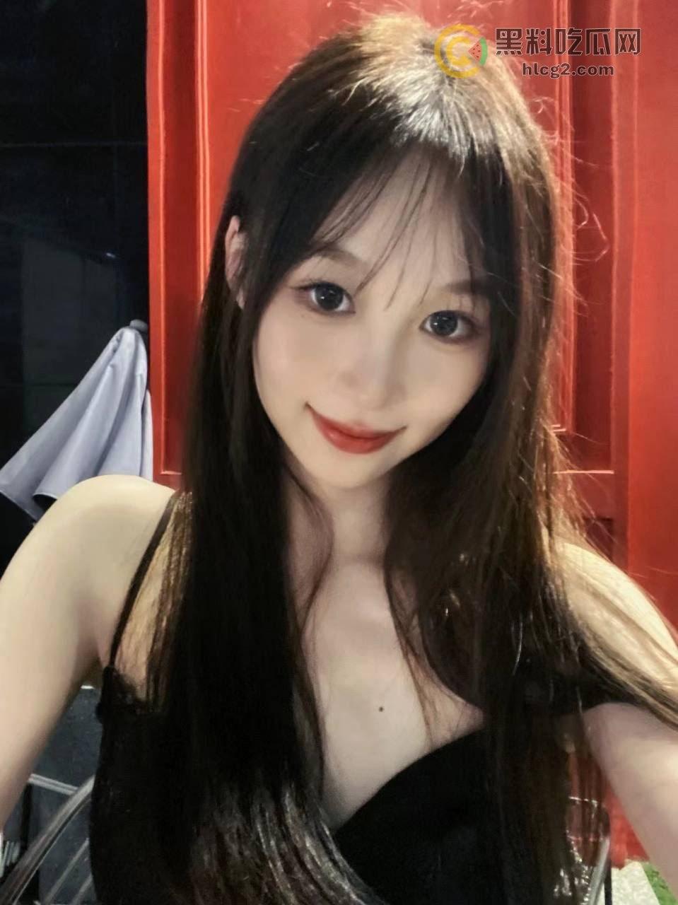 顶级美女的手活口活实在惊人，只有经历过十个人的女人才能如此熟练-1