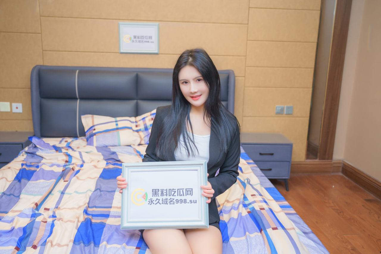 瓜友感恩祭第二部！黑料吃瓜网自制剧情片在线免费看！黑料在手，高冷OL女邻居沦为母狗！-1