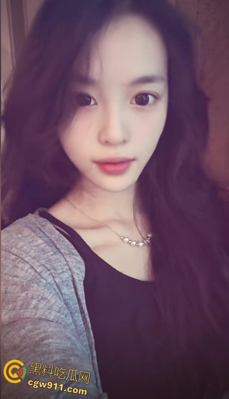 湖南衡阳销售【蒋菲】，瞒男友成客户小母狗，应酬陪睡车震口交，女上骑乘榨精巨乳乱甩，还被感染上梅毒！-4