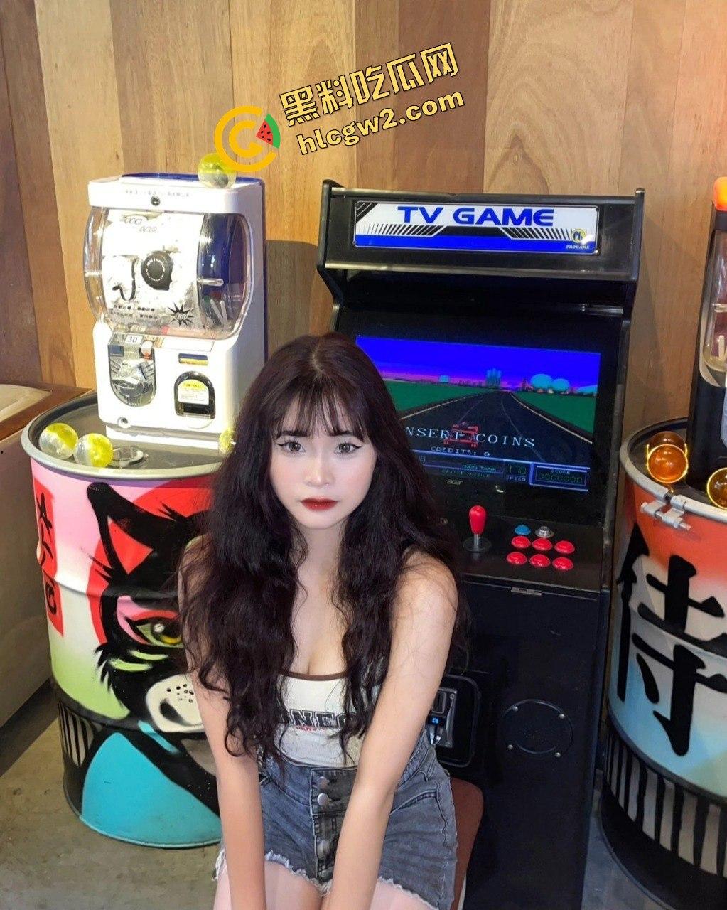 四川传媒学院舞蹈系大三骚鸡『吴亭倩』和社会男友掐脖性爱！口爱很认真 独家流出！-7