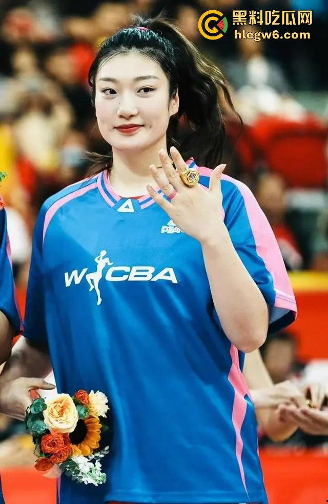 中国女篮『李梦』塌房裸聊、约炮、做情妇全被扒 正宫爆猛料放视频反击 官宣分手疑似自保 球迷看懵了！-12