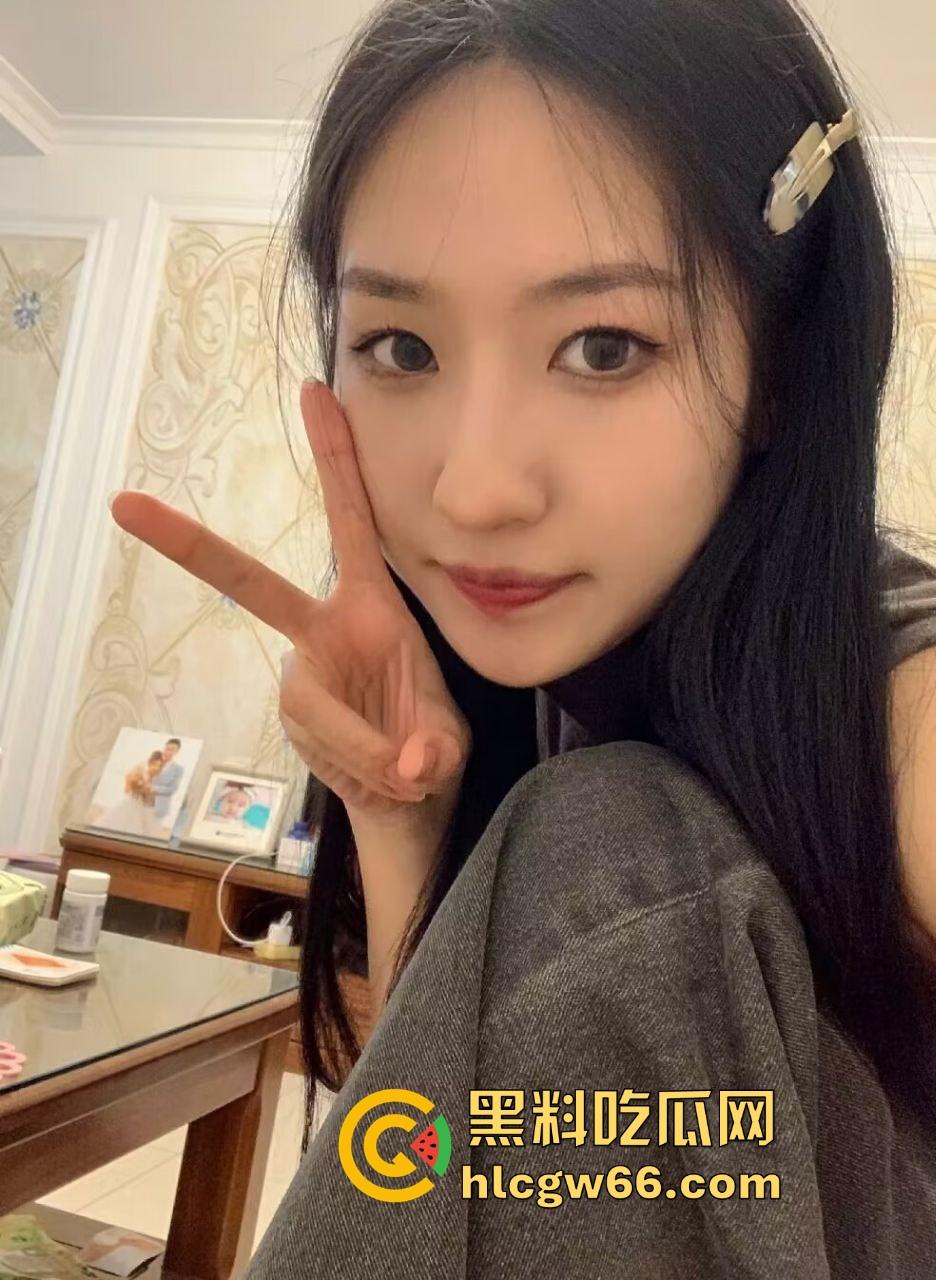 南京财经贸校花『温妮』酒店被金主爆操，骚穴黑森林湿到炸裂，金主射得停不下来！-2