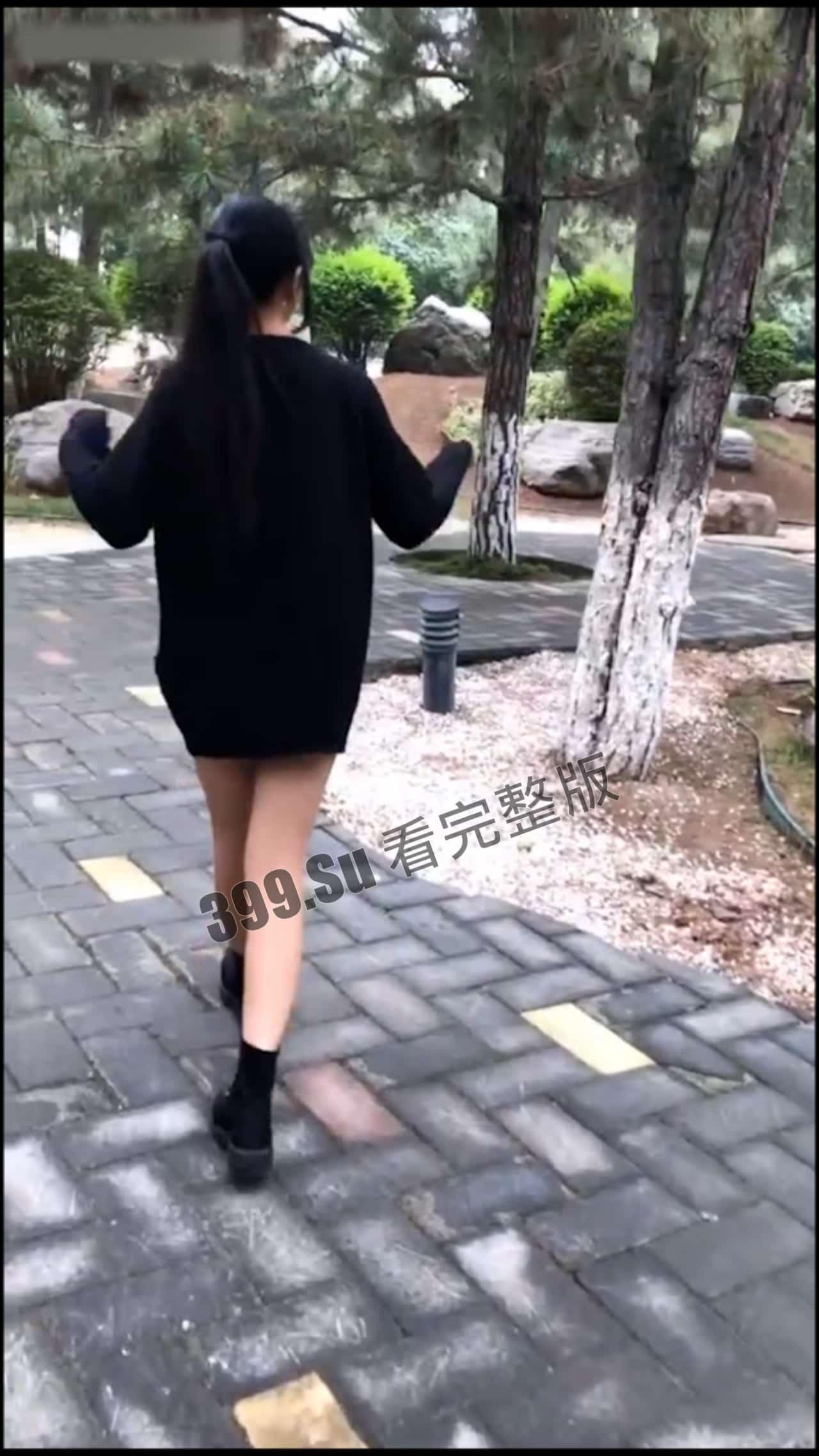 经典永流传 浆果儿 裸舞 剧情+户外露出+口交+SM+捆绑 附带高考时穿洛丽塔接受采访新闻 和正规舞蹈表演现场-4