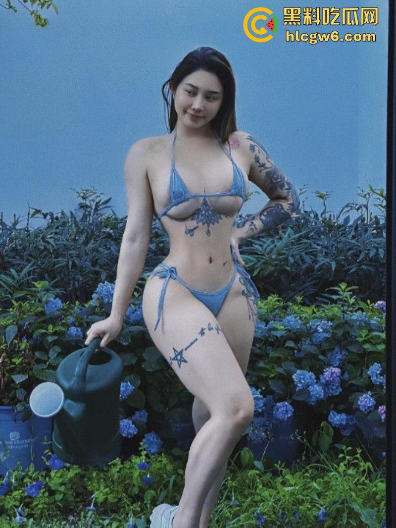 全网500万粉网红【宋昱欣】93年臀神微密圈福利与打乳钉视频 炸裂巨乳令人心动-1