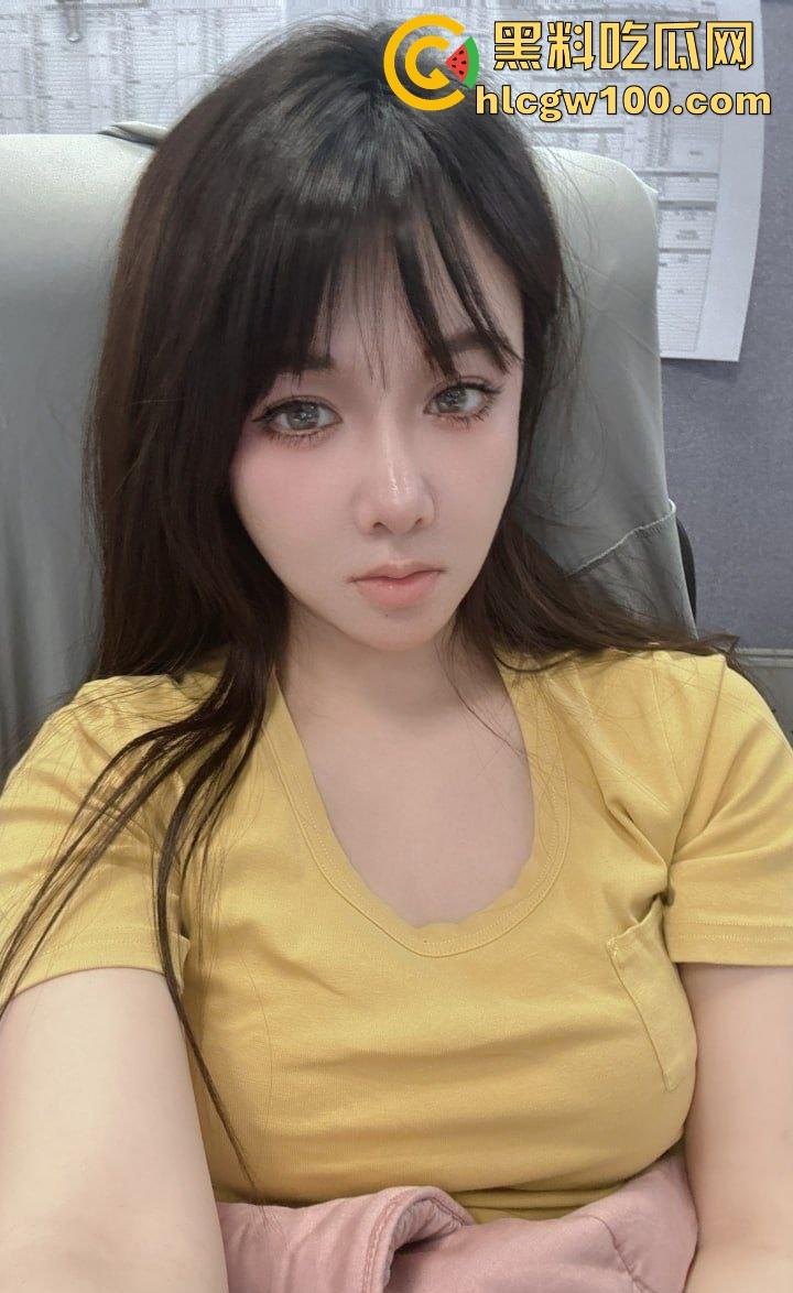 石家庄少妇文员『熊可心』桌上揉穴喷淫水湿透桌面，大奶子又软又白，老板欲火焚身直接腿软！-5