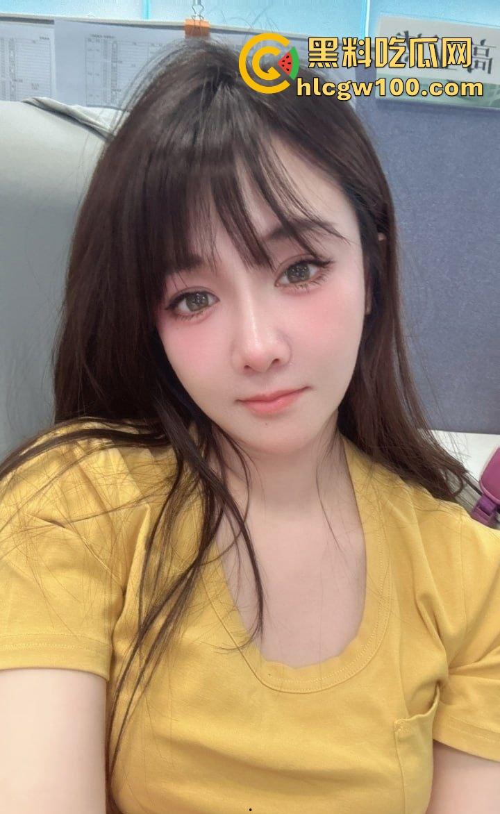 石家庄少妇文员『熊可心』桌上揉穴喷淫水湿透桌面，大奶子又软又白，老板欲火焚身直接腿软！-6