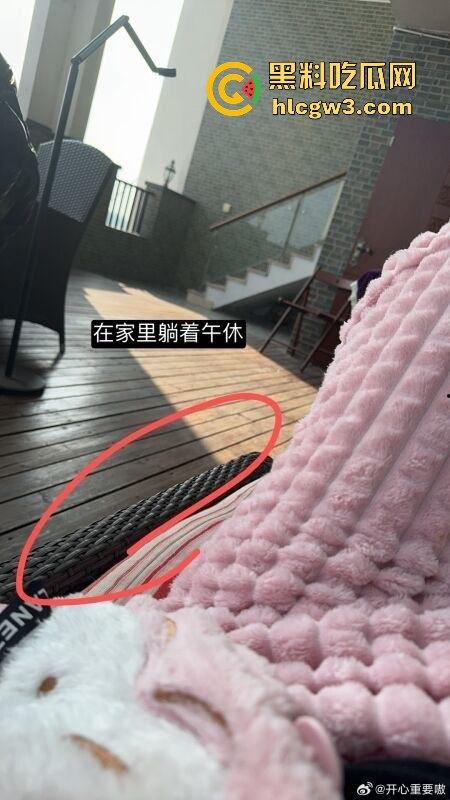 抖音巨乳网红『你的渡口』再被爆 带巨乳飞迪拜伺候金主，啪啪口交细节辣眼睛，金主嘴上叫累心里很上头！-5