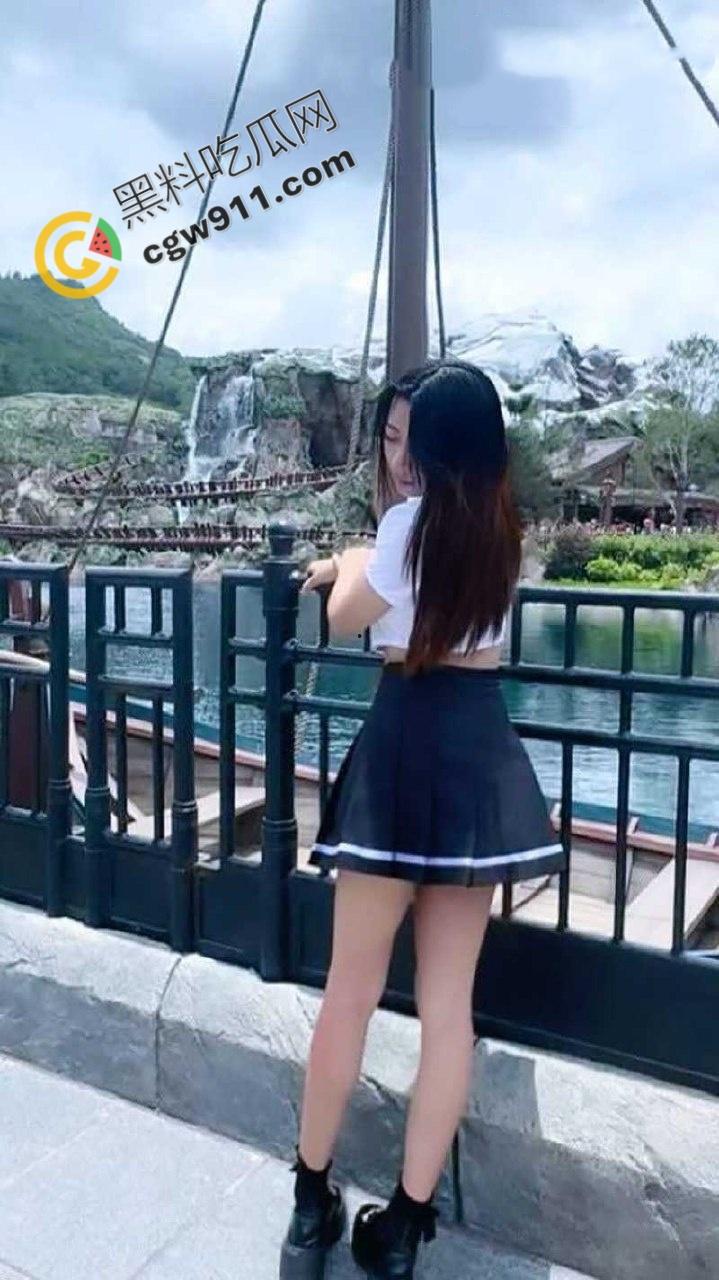 抖音网红【柠檬】的性爱视频流出！骚穴狂迎猛棒，前男友和兄弟疯狂3P，性感火辣身材，让你喷鼻血-7