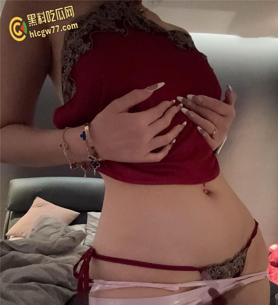 抖音女神【王晶】维密圈泄密！情趣蕾丝裹翘臀，热舞挑逗欲火焚身，骚浪姿态让人沦陷！-5