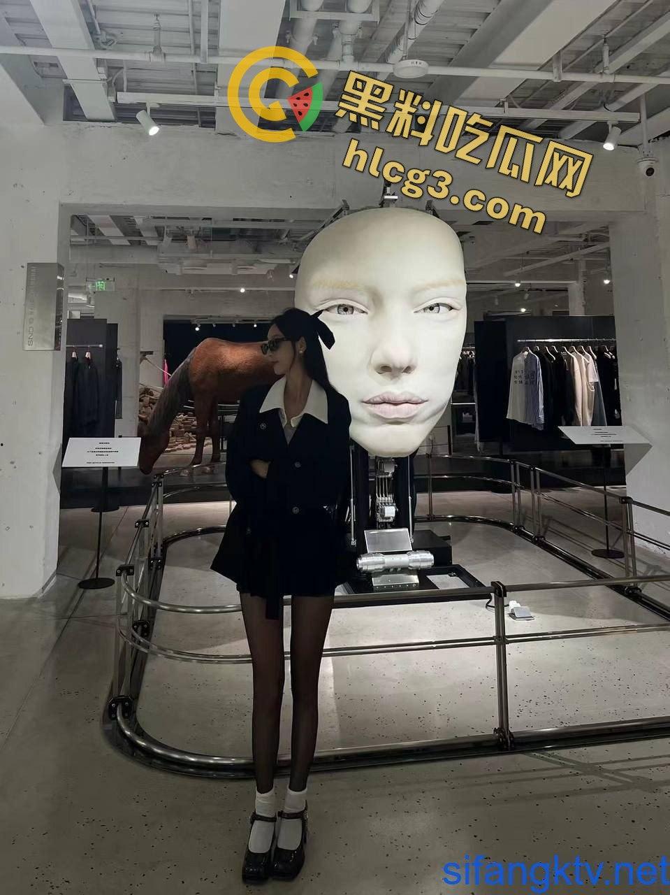 【校园秘闻】艺术学院大三舞蹈生情趣制服COS狂野性爱，姨妈期间高潮暴露！-7