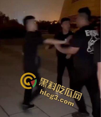 石家庄桥西区精神小伙『陈子豪』诈骗曝光！288元拜师费坑粉丝，暴揍视频真解气！-7