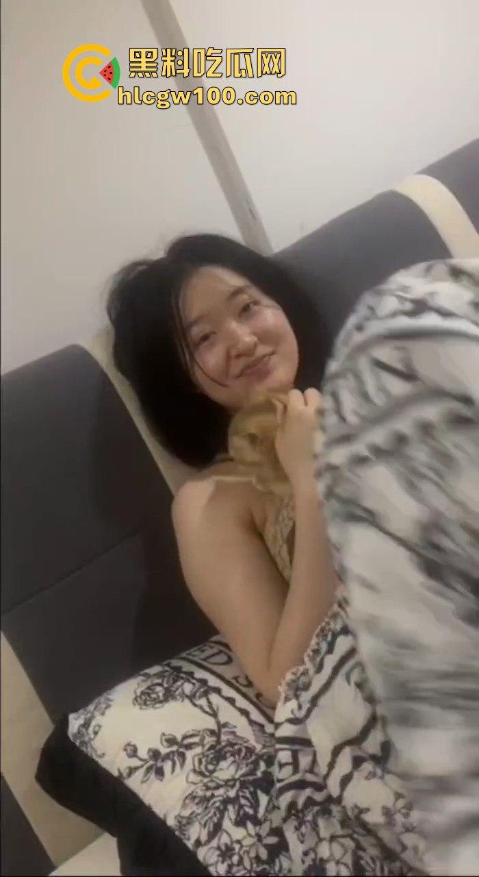 沈阳NICE CLUB酒吧高冷陪酒小姐【沈敏】醉酒被捡尸，事后清醒后还要求炮友再来一次，巨骚无比!-7