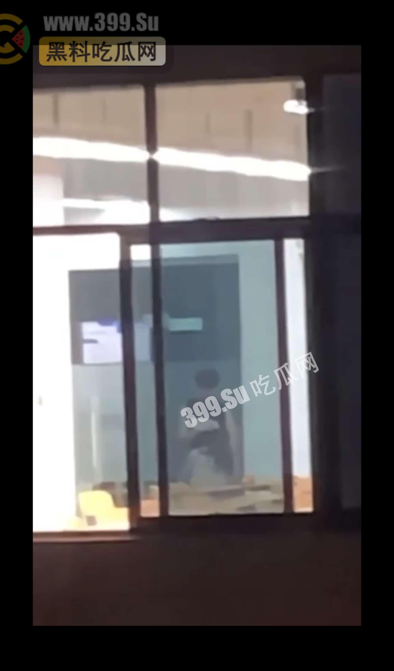 #吃瓜 四川传媒学院 情侣教室视频 多视角集锦-2