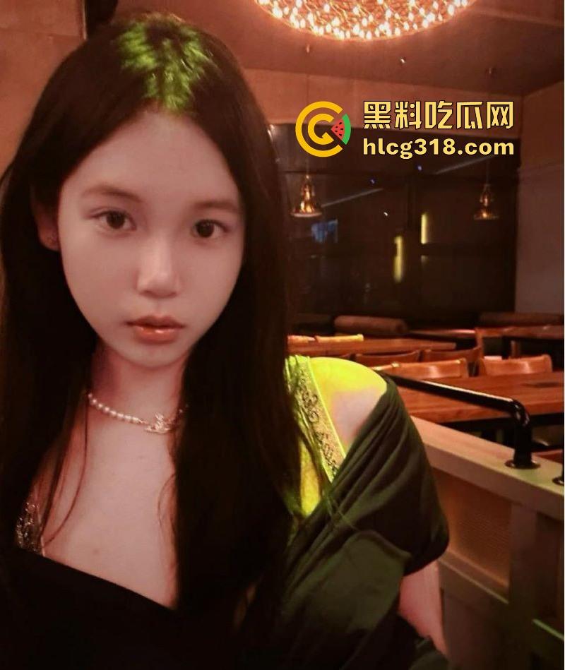 极品反差尤物【陈丽颖】裸聊视频曝光！高颜值巨乳学妹玩网调，接受各种挑逗指令，揉奶到自慰淫靡不堪！-2