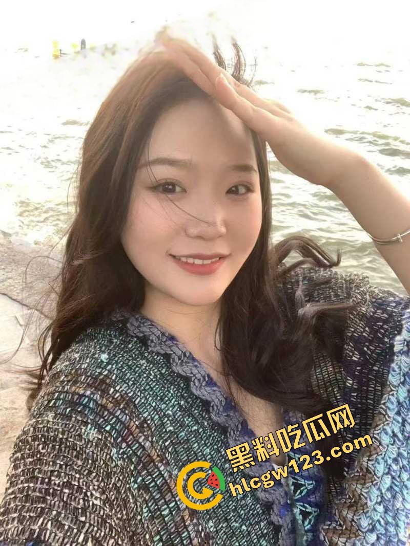 海角淫神『奶气草莓』春药放倒女儿班主任家访，高雅黑丝淫子发骚露真形，嫩洞狠泪操液淫汁狂!-4